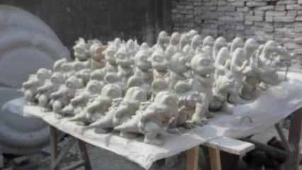 招財金蟾_招財金蟾供貨商_金蟾制作技術玉白菜制作技術培訓轉讓各類仿玉仿瑪瑙仿琉璃仿古仿金銀仿核_招財金蟾價格_遼寧大連斌美樹脂工藝品廠